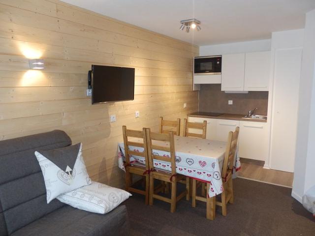 Renovated apartment for 6, balcony, ski-in/ski-out, quiet area FR-1-634-15 - Avoriaz