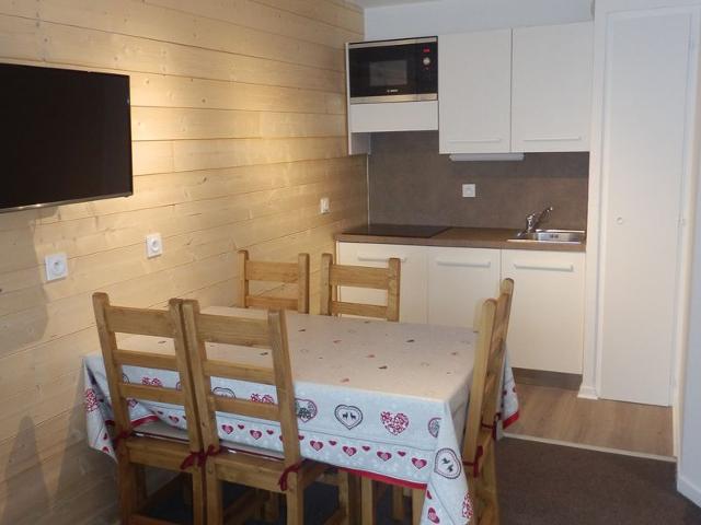 Renovated apartment for 6, balcony, ski-in/ski-out, quiet area FR-1-634-15 - Avoriaz