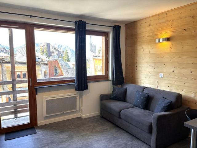 Renovated Studio with Balcony, Central Location, Sleeps 4, Near Shops & Lifts FR-1-634-31 - Avoriaz