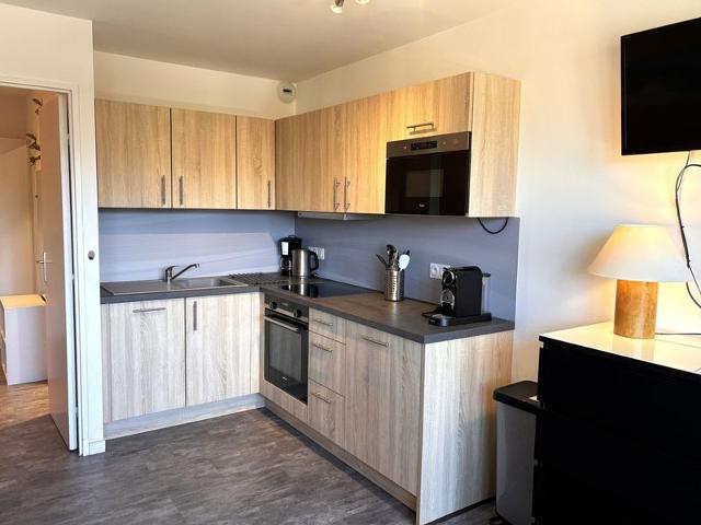 Renovated Studio with Balcony, Central Location, Sleeps 4, Near Shops & Lifts FR-1-634-31 - Avoriaz