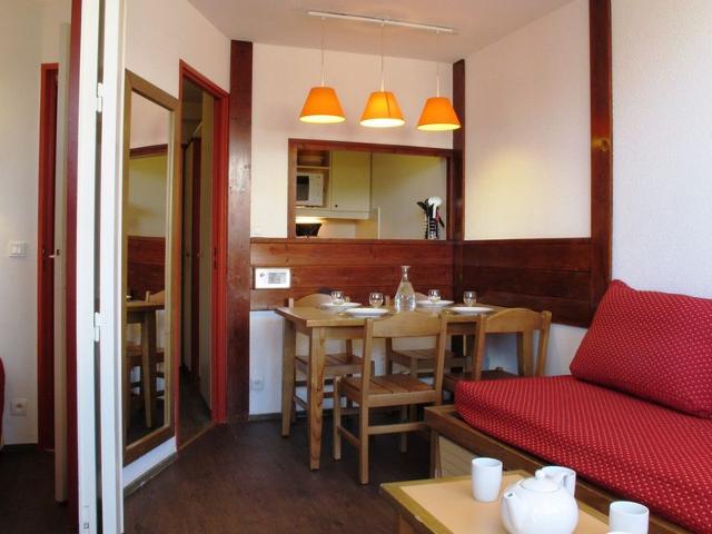 Cozy 2-Room Apartment, South-Facing, Center of the Resort, Panoramic Views FR-1-634-37 - Avoriaz