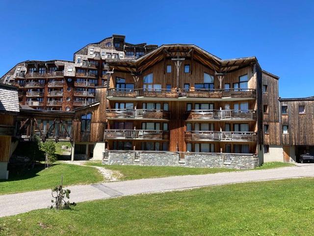 2-Room Apartment with Balcony, Ski-In/Ski-Out, Near Shops, Quiet Area FR-1-634-38 - Avoriaz