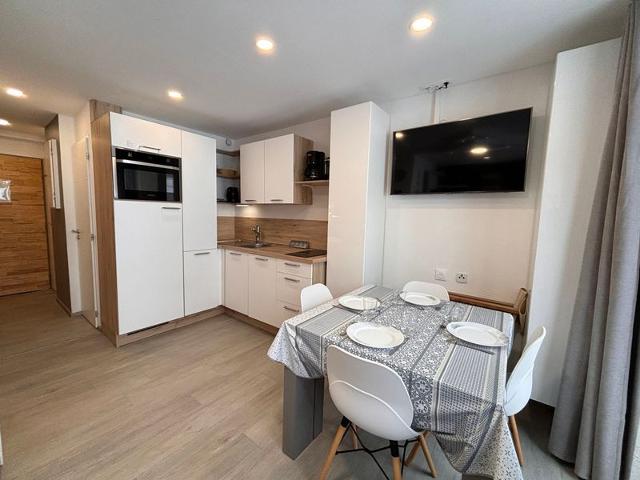 Stunning 1BR apt near slopes and shops with balcony and WiFi FR-1-634-50 - Avoriaz