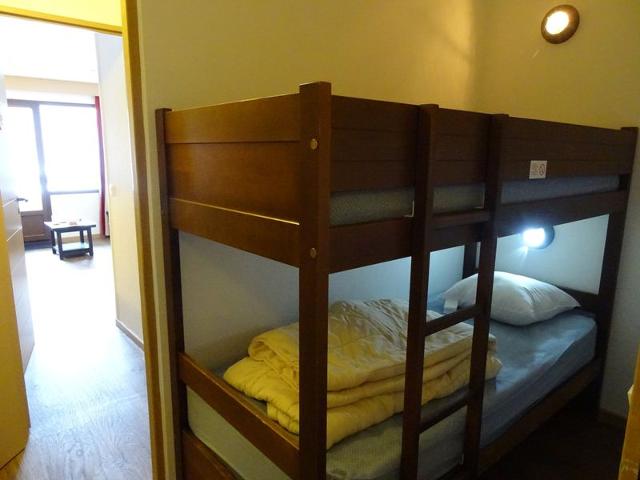 Cozy Studio Cabin for 4 | South-West Balcony | Near Lifts & Shops | Linens & Cleaning Included FR-1-634-34 - Avoriaz