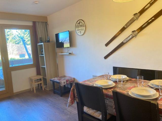 Cozy Studio Cabin for 4 | South-West Balcony | Near Lifts & Shops | Linens & Cleaning Included FR-1-634-34 - Avoriaz