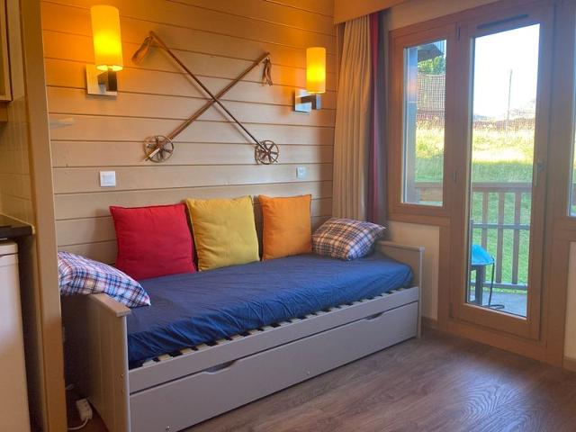 Cozy Studio Cabin for 4 | South-West Balcony | Near Lifts & Shops | Linens & Cleaning Included FR-1-634-34 - Avoriaz