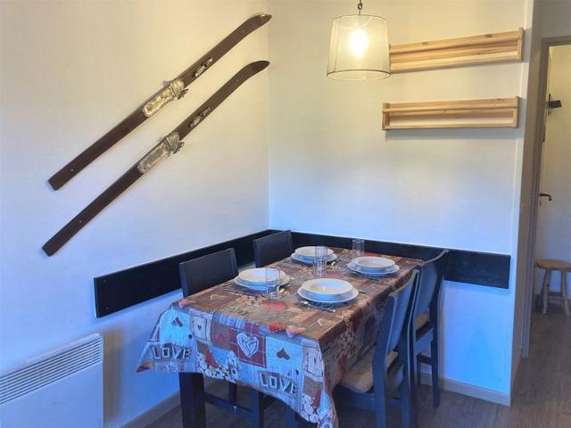 Cozy Studio Cabin for 4 | South-West Balcony | Near Lifts & Shops | Linens & Cleaning Included FR-1-634-34 - Avoriaz