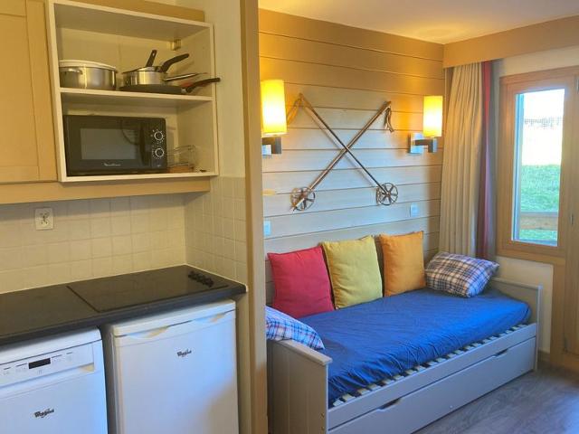 Cozy Studio Cabin for 4 | South-West Balcony | Near Lifts & Shops | Linens & Cleaning Included FR-1-634-34 - Avoriaz