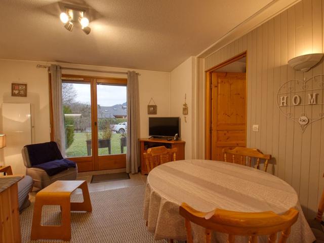 Renovated Apartment Near Blue Lake and Shuttle Stop FR-1-642-36 - Morillon Village