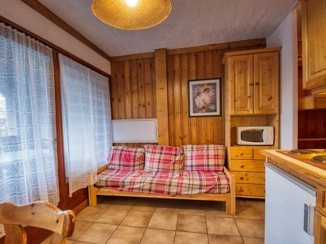 Cozy 1-Bedroom Apartment with Mountain Nook, Terrace, Ski-in/Ski-out Access, Sleeps 4 FR-1-642-50 - Morillon Village