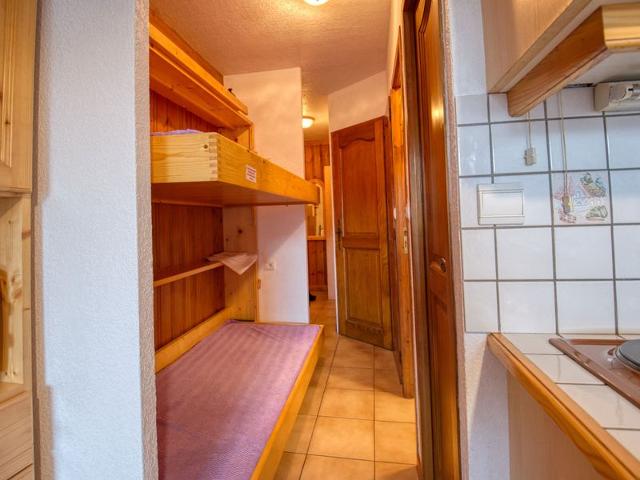 Cozy 1-Bedroom Apartment with Mountain Nook, Terrace, Ski-in/Ski-out Access, Sleeps 4 FR-1-642-50 - Morillon Village