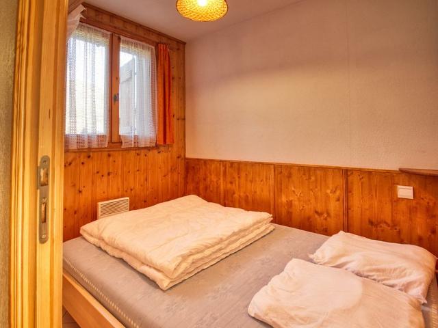 Cozy Apartment for 4 in Central Morillon, Mountain Views, Terrace FR-1-642-52 - Morillon Village