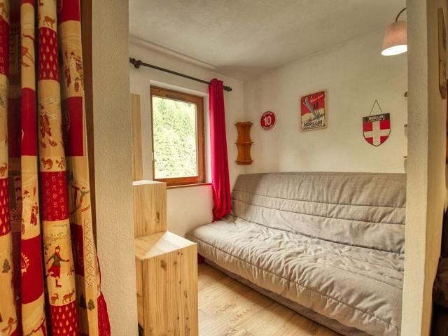 Charming 1-Bedroom Apartment with Mountain Corner, Ski Access, and West-Facing Balcony FR-1-642-45 - Morillon 1100 Les Esserts