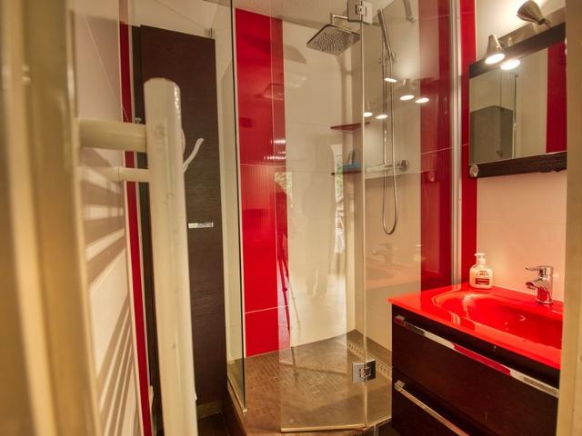 Charming 1-Bedroom Apartment with Mountain Corner, Ski Access, and West-Facing Balcony FR-1-642-45 - Morillon 1100 Les Esserts