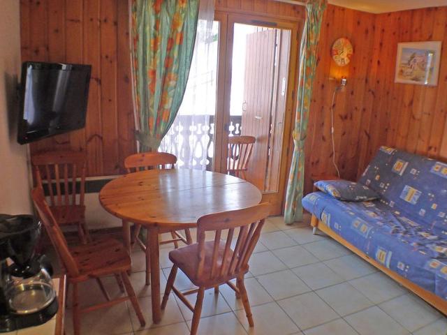 Cozy apartment with balcony, parking, and pets allowed FR-1-629-90 - Morillon Village