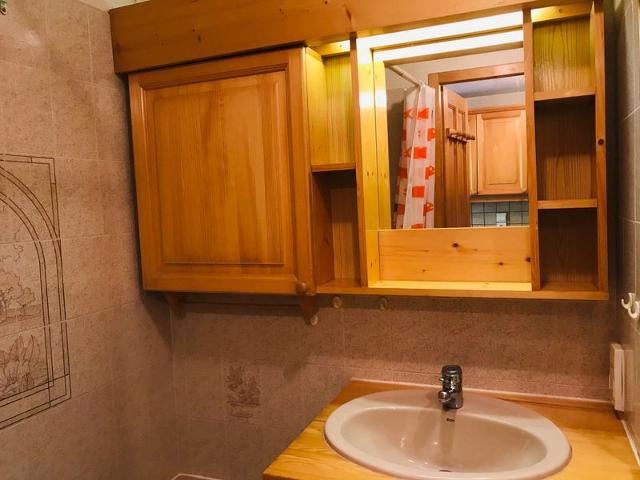 Cozy apartment with balcony, parking, and pets allowed FR-1-629-90 - Morillon Village