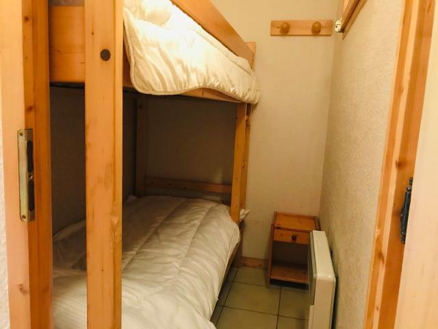 Cozy apartment with balcony, parking, and pets allowed FR-1-629-90 - Morillon Village