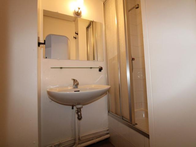 Cozy Apartment for 3 in Avoriaz - Village des Dromonts - Ski-in/Ski-out - Modern Amenities FR-1-633-40 - Avoriaz