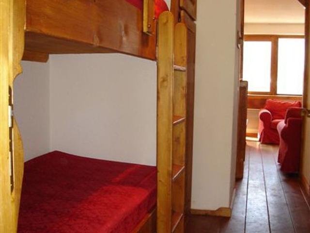 Central Location - Cozy 2-Room Chalet Apartment for 6 with Mountain Views FR-1-634-14 - Avoriaz
