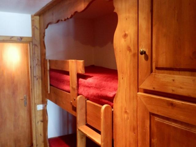 Central Location - Cozy 2-Room Chalet Apartment for 6 with Mountain Views FR-1-634-14 - Avoriaz