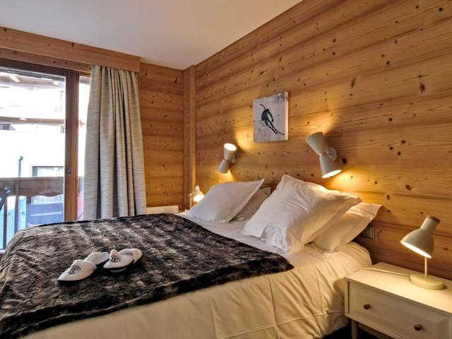 Luxury Courchevel 1850 Apartment: 2 BR, Ski Lockers, Parking, Concierge Services FR-1-613A-7 - Courchevel 1850