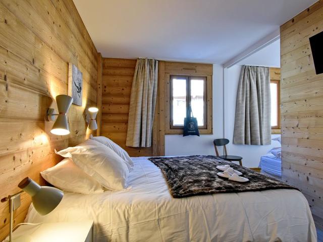 Luxury Courchevel 1850 Apartment: 2 BR, Ski Lockers, Parking, Concierge Services FR-1-613A-7 - Courchevel 1850