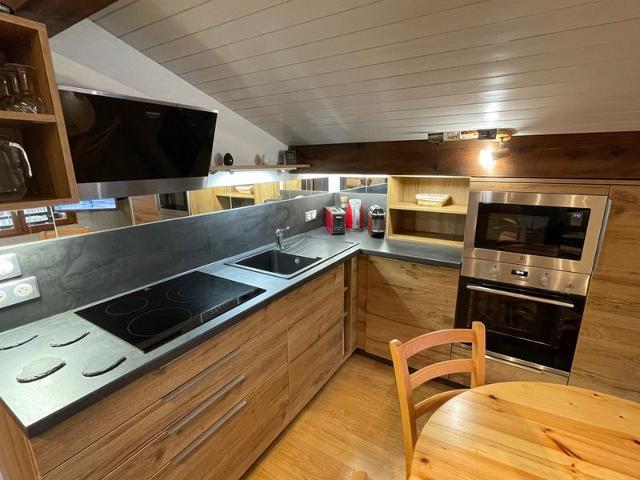 Attic Apartment 3 Rooms 74m², South Balcony, Private Parking, Wifi FR-1-459-183 - La Clusaz