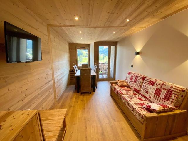 Spacious Apartment for 8 in La Clusaz Village Center, Stunning Views, Close to Aquatic Center FR-1-459-15 - La Clusaz