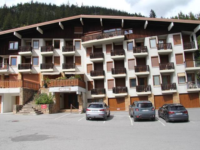 Spacious Apartment for 8 in La Clusaz Village Center, Stunning Views, Close to Aquatic Center FR-1-459-15 - La Clusaz