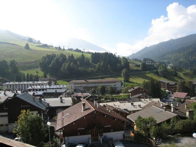 Spacious Apartment for 8 in La Clusaz Village Center, Stunning Views, Close to Aquatic Center FR-1-459-15 - La Clusaz