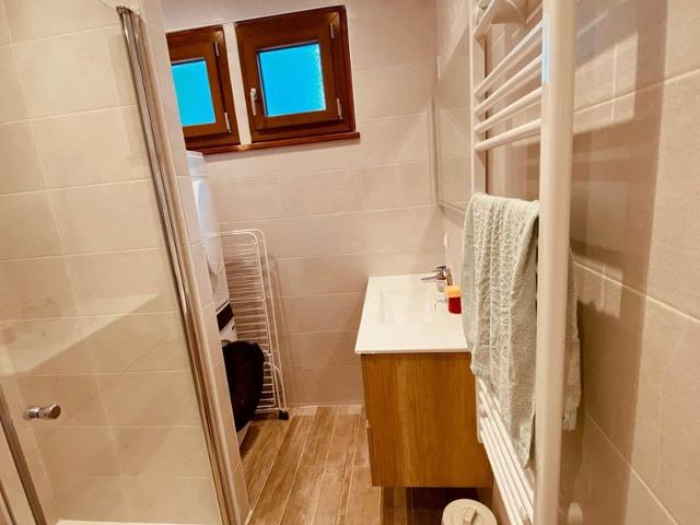 Renovated apartment near slopes with terrace and parking, 3 br, 8 ppl FR-1-459-185 - La Clusaz