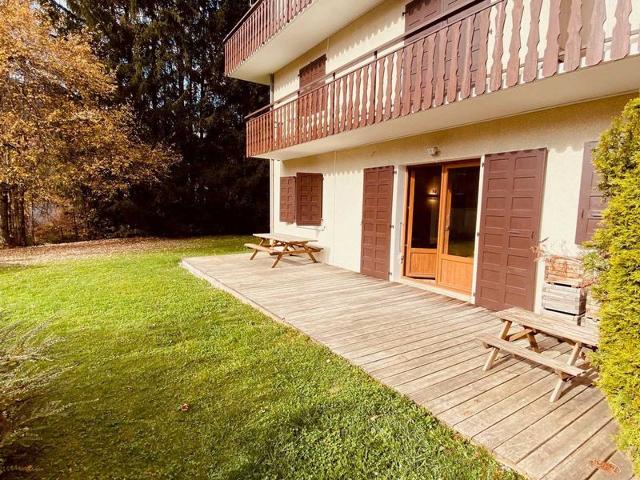 Renovated apartment near slopes with terrace and parking, 3 br, 8 ppl FR-1-459-185 - La Clusaz