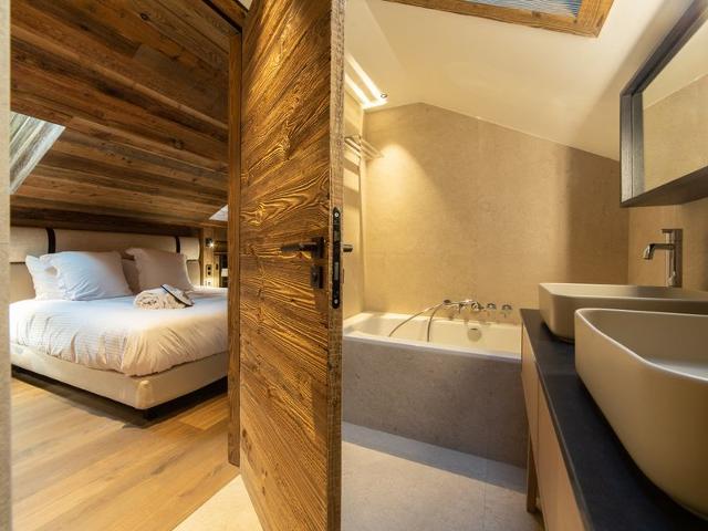 Luxury Penthouse Chalet in Méribel - Concierge, Spa, Parking FR-1-613-41 - Méribel Altiport 1700
