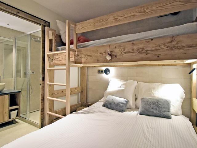 Ski-in/Ski-out Apartment with SPA, Concierge, and Stunning Balcony FR-1-613-54 - Méribel Altiport 1700