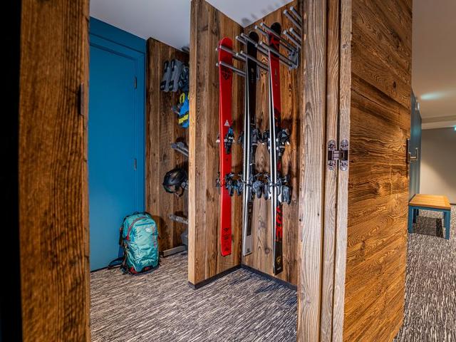 Ski-in/Ski-out Apartment with SPA, Concierge, and Stunning Balcony FR-1-613-54 - Méribel Altiport 1700