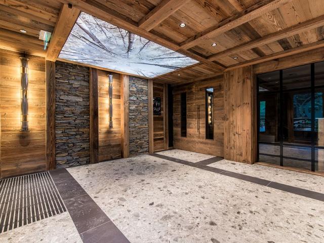 Ski-in/Ski-out Apartment with SPA, Concierge, and Stunning Balcony FR-1-613-54 - Méribel Altiport 1700
