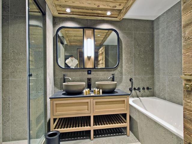 Luxury Ski-In/Ski-Out Apartment with Balcony, Fireplace, and Covered Parking FR-1-613-62 - Méribel Les Allues 1200
