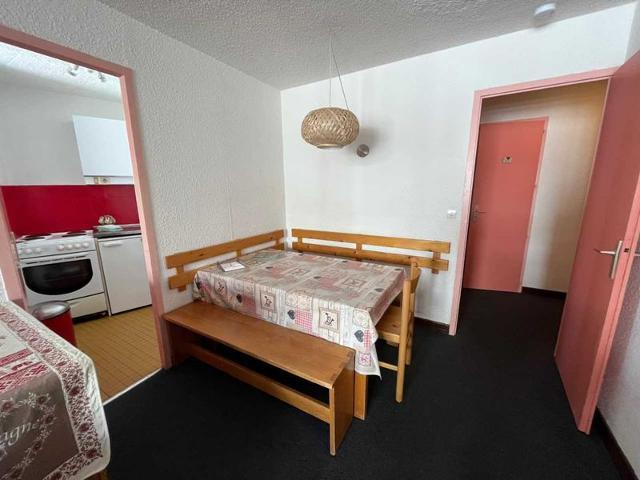 Les Menuires - Ski-in/Ski-out 2-Room Apartment for 5 with Balcony, WiFi, and Easy Access to Amenities FR-1-574-54 - Les Menuires Croisette