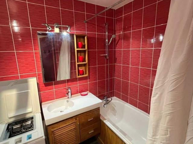 Les Menuires - Ski-in/Ski-out 2-Room Apartment for 5 with Balcony, WiFi, and Easy Access to Amenities FR-1-574-54 - Les Menuires Croisette