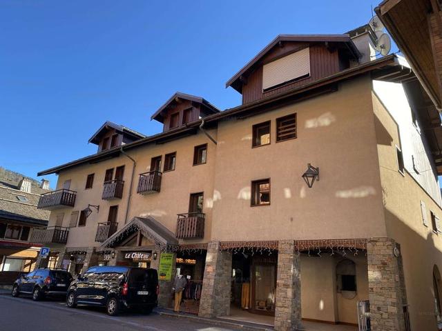 Charming 2-Room Mezzanine Apt in Grand-Bornand Village, Sleeps 4, Balcony, Steps from Ski Lifts FR-1-458-155 - Le Grand Bornand