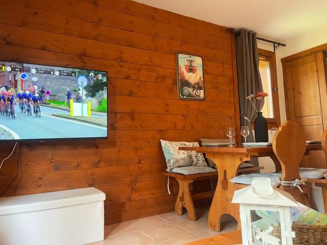 Quiet apartment in Samoëns with pool FR-1-624-101 - Samoëns
