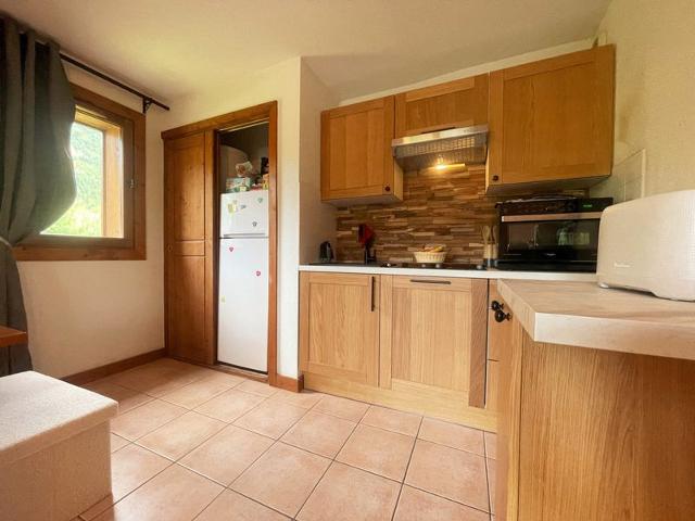 Quiet apartment in Samoëns with pool FR-1-624-101 - Samoëns