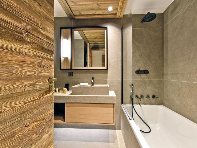 Ski-in ski-out apartment with concierge in Méribel FR-1-613-63 - Méribel Les Allues 1200