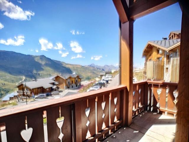 Stunning 2BR Apt in Reberty 2000: Ski-in/Ski-out, Parking, Pool, Spa, Sauna, Sleeps 6 FR-1-178-366 - Les Menuires Reberty 2000