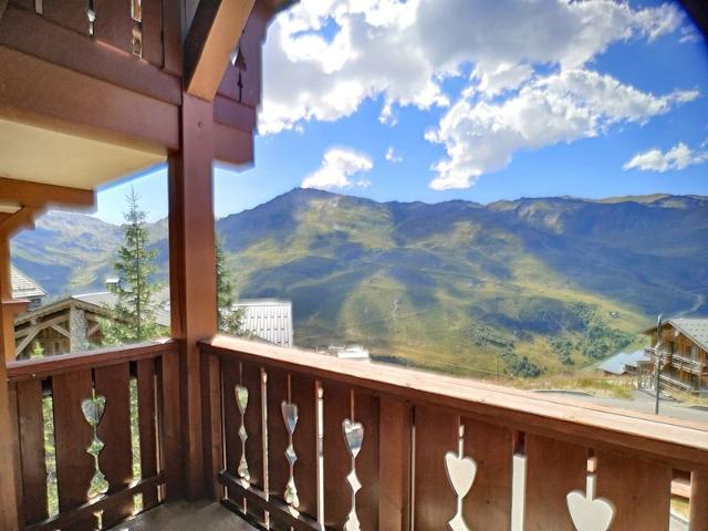 Stunning 2BR Apt in Reberty 2000: Ski-in/Ski-out, Parking, Pool, Spa, Sauna, Sleeps 6 FR-1-178-366 - Les Menuires Reberty 2000