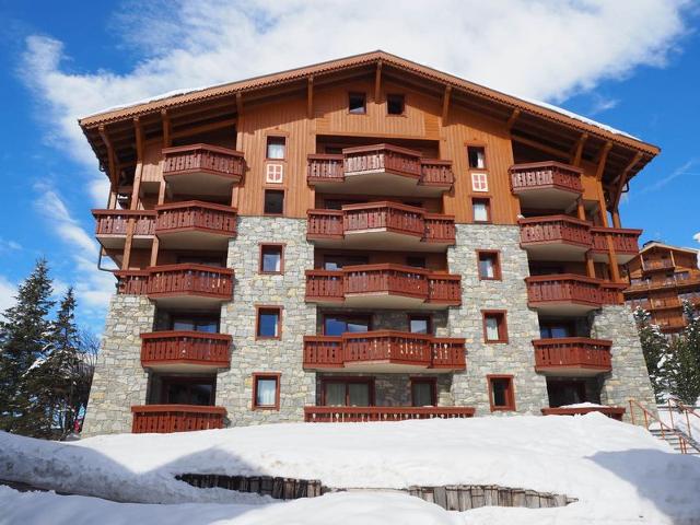 Stunning 2BR Apt in Reberty 2000: Ski-in/Ski-out, Parking, Pool, Spa, Sauna, Sleeps 6 FR-1-178-366 - Les Menuires Reberty 2000
