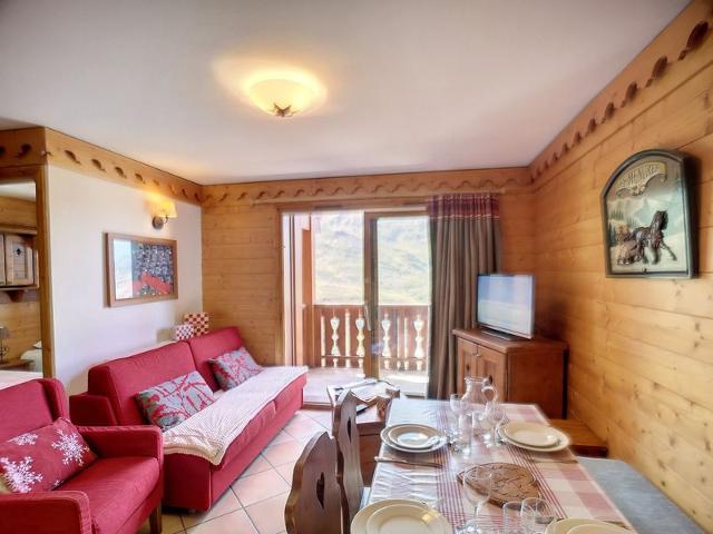 Stunning 2BR Apt in Reberty 2000: Ski-in/Ski-out, Parking, Pool, Spa, Sauna, Sleeps 6 FR-1-178-366 - Les Menuires Reberty 2000