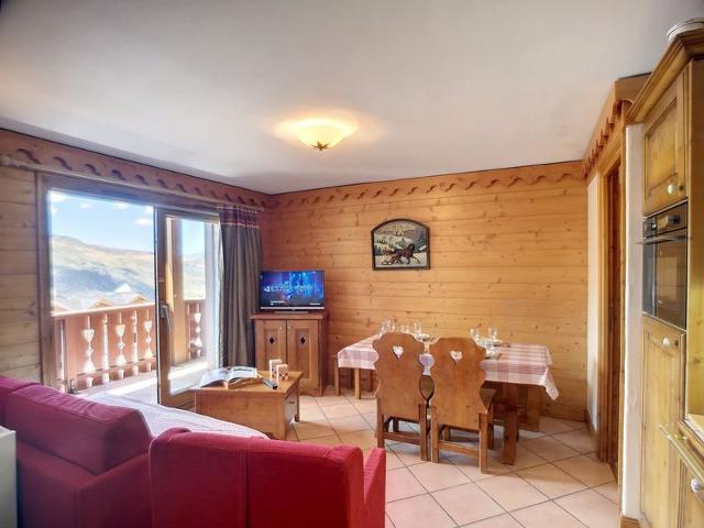 Stunning 2BR Apt in Reberty 2000: Ski-in/Ski-out, Parking, Pool, Spa, Sauna, Sleeps 6 FR-1-178-366 - Les Menuires Reberty 2000