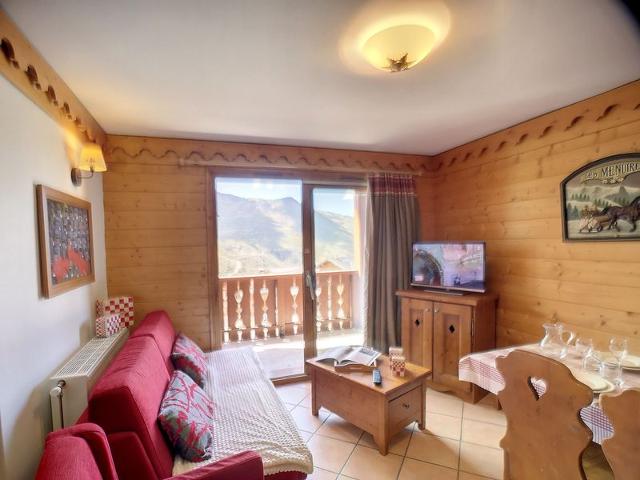 Stunning 2BR Apt in Reberty 2000: Ski-in/Ski-out, Parking, Pool, Spa, Sauna, Sleeps 6 FR-1-178-366 - Les Menuires Reberty 2000