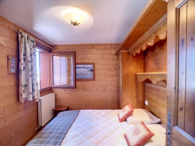 Stunning 2BR Apt in Reberty 2000: Ski-in/Ski-out, Parking, Pool, Spa, Sauna, Sleeps 6 FR-1-178-366 - Les Menuires Reberty 2000
